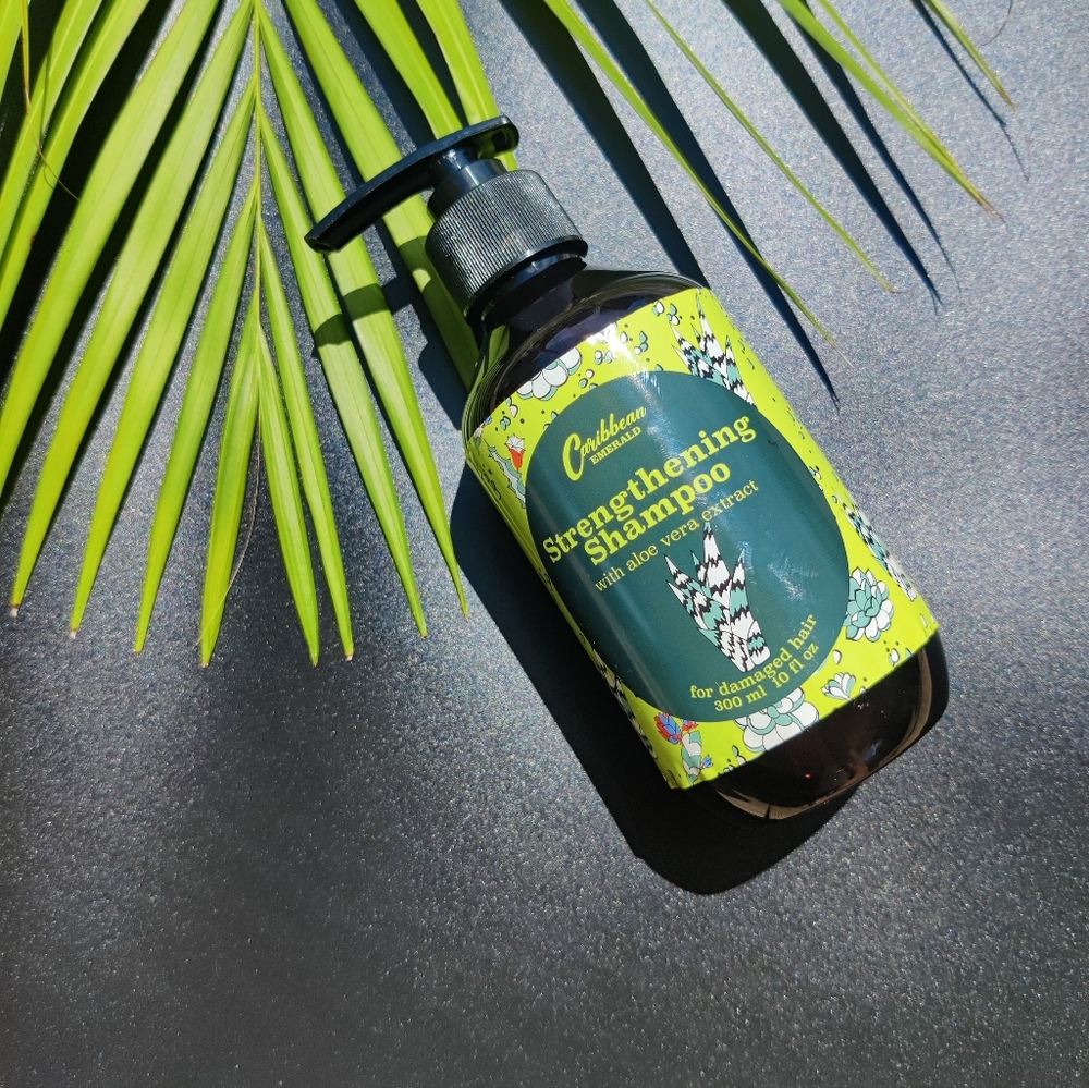 Strengthening shampoo with Aloe Vera